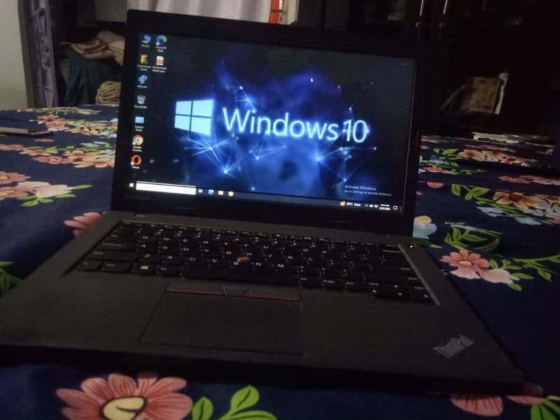 Thinkpad Laptop I3 4gb 500 gb 1