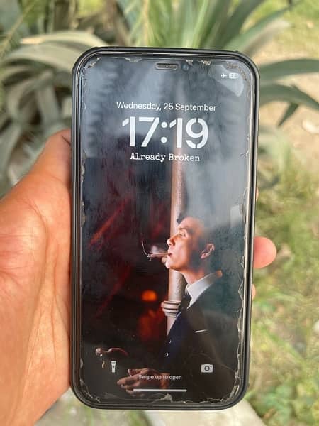 iPhone 11 jv, 64gb, 87battery, waterpack, 10/10 1