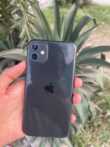 iPhone 11 jv, 64gb, 87battery, waterpack, 10/10 4