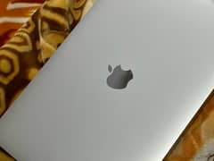 13-inch MaceBook Pro with Apple M2 Chip 3 months warranty