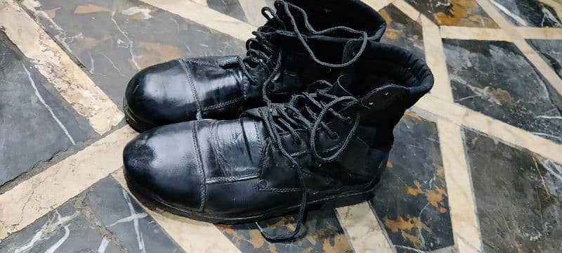 Guard Boots New condition 1