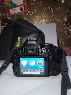 Nikon D5200 body and accessories 0