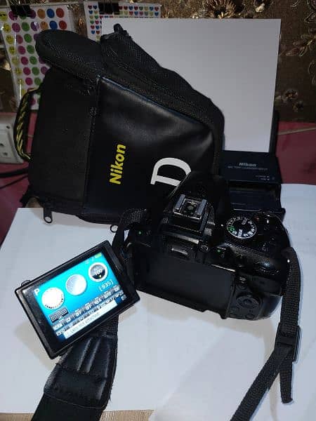 Nikon D5200 body and accessories 1