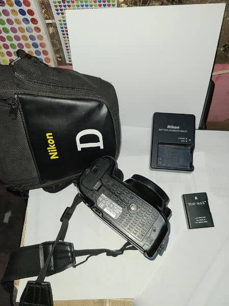 Nikon D5200 body and accessories 2