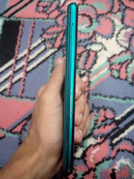 AQUOS R3 FOR SELL FULL GENIOUN ONLY PANEL IS NOT WORKING BAKI 5