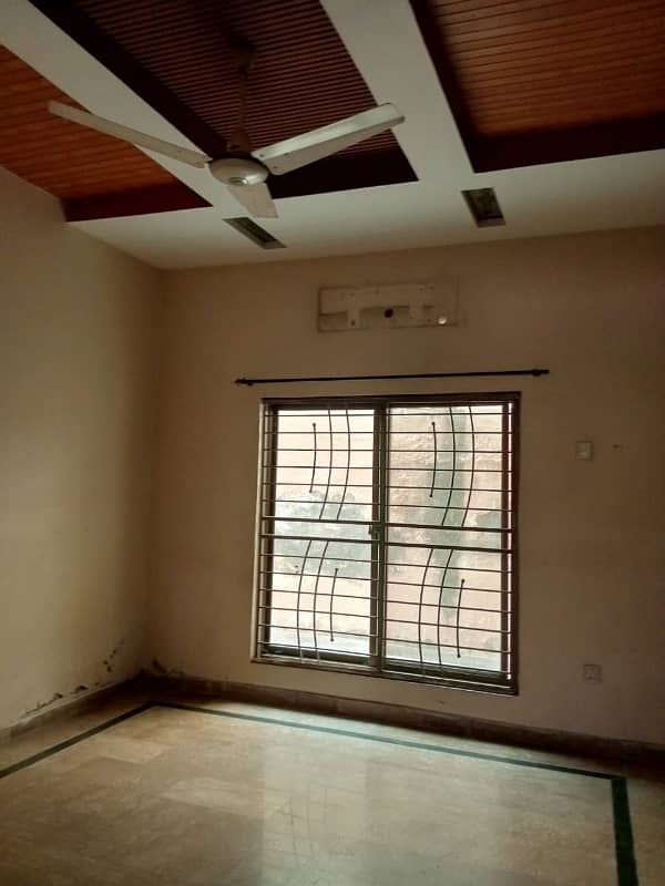 12 Marla Facing Park Lower Portion Available For Rent In Johar Town G Block 7