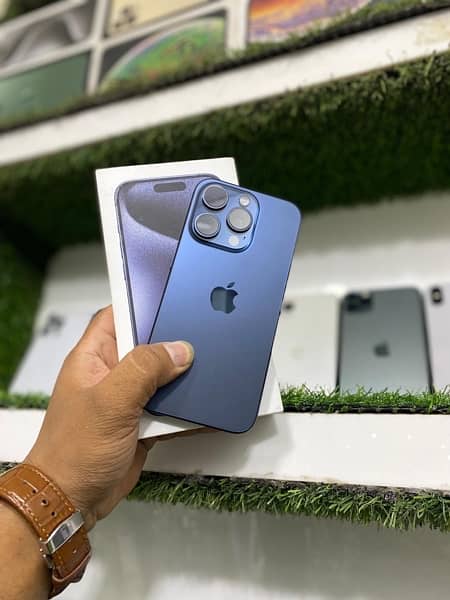 iPhone 15 Pro jv 1 TB Blue 0