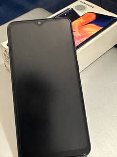 SAMSUNG A10