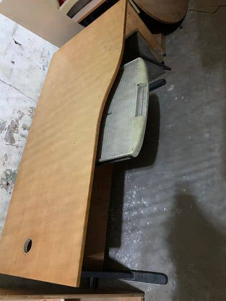 sofa,table,chairs,wardrobe,racks,office tables, almari, 5