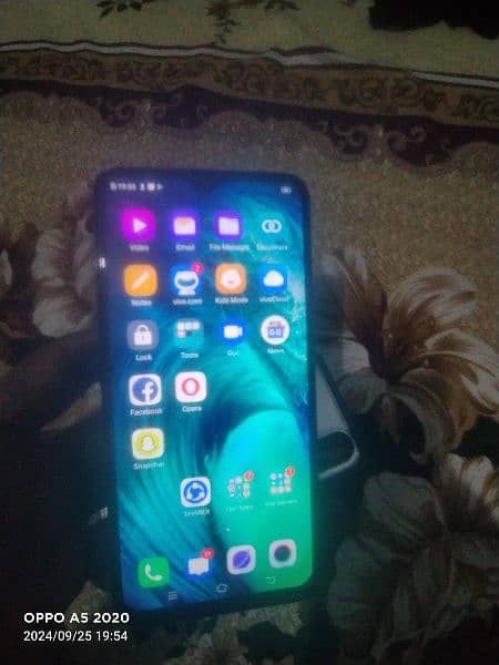 Vivo s1 4 by 128 6