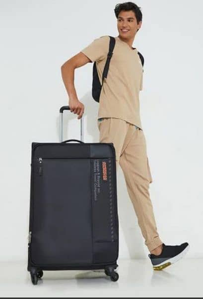 American tourister/ trolly luggage 0