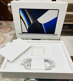 Apple MacBook Pro 32 gb ram 512 Gb rom 0