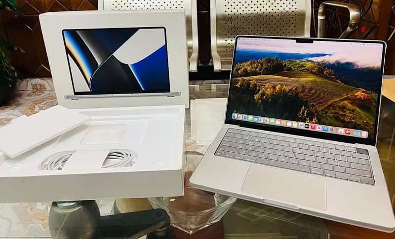 Apple MacBook Pro 32 gb ram 512 Gb rom 2