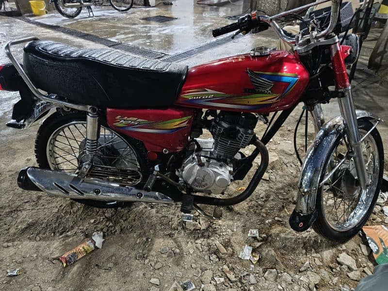 United 125cc (2019) 7