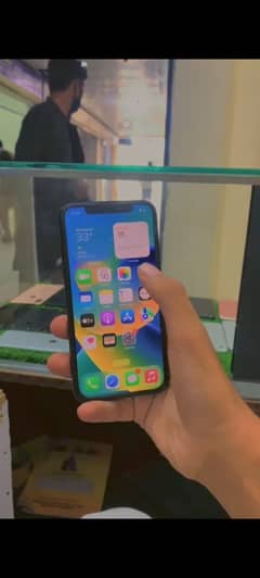 I phone x 64 GB fu just front glass berak 0