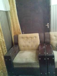 6 Seater sofa set good condition at very low price for sale urgently