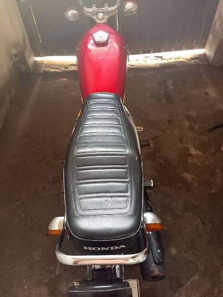 HONDA CG 125 SE Red 2021
Contact: 0300/4423/707 2