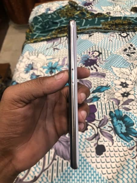 oppo rezo z 8/256gb condition 10/10 box available 1