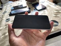 iphone x  (rs 35000) fix price