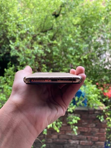 IPHONE 11 PRO 256GB 8