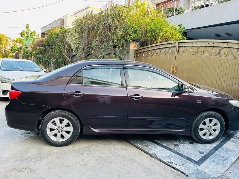 Toyota Corolla Altis 2013 3