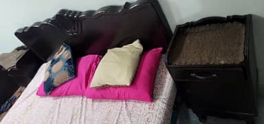 used queen size double bed and six seat sofa set