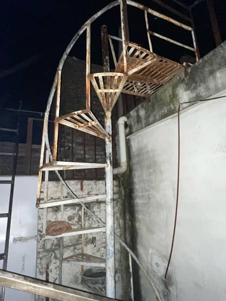 Round iron ladders for sale 1