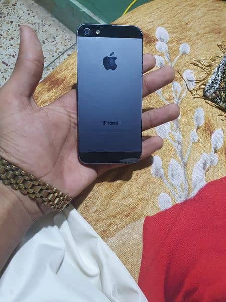 Iphone 5 PTA approved 10/10 condition 0