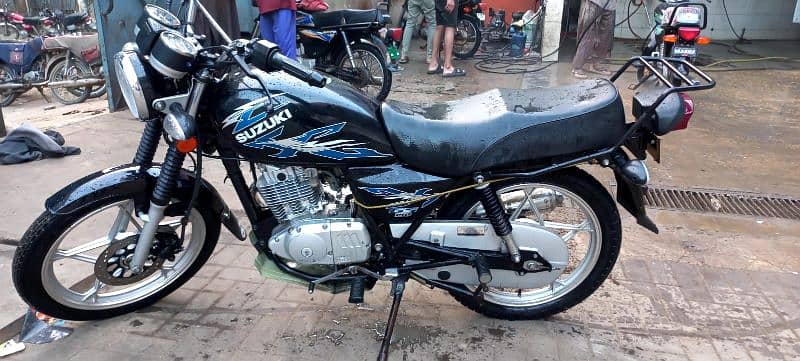 Suzuki Gs150 1