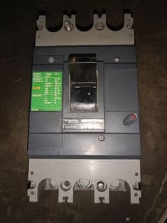 breaker 400N