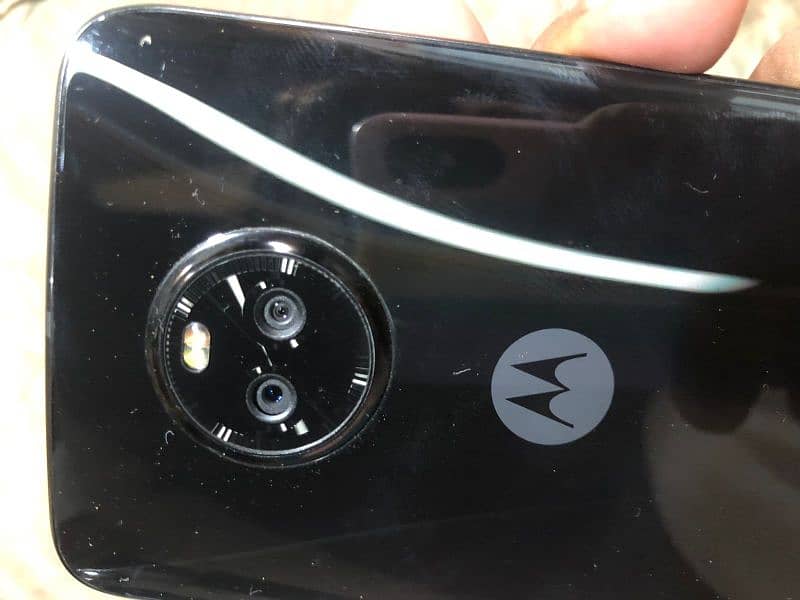 Moto x4 ram 4 stroage 64 all ok good condition bass 2 dot ha 6