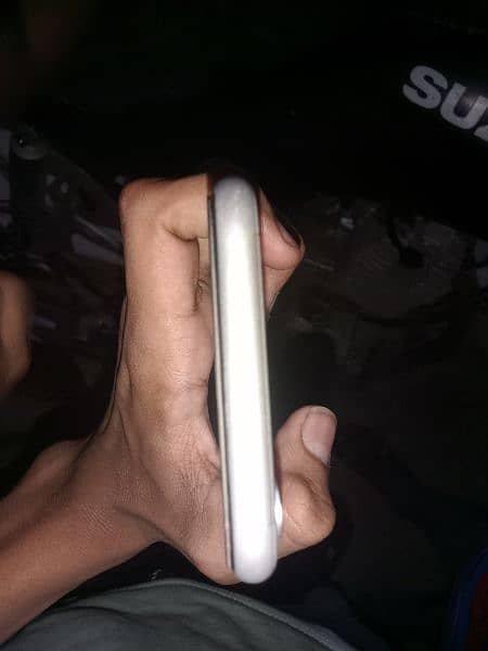 iphone XR in white color with charger and without box 3