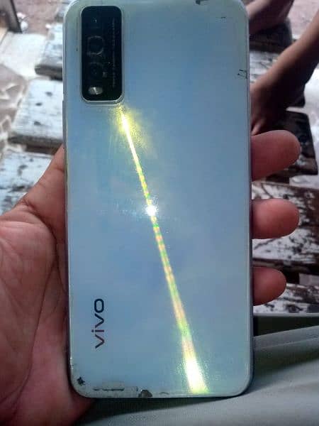 Vivo y 20  baichna hai 1