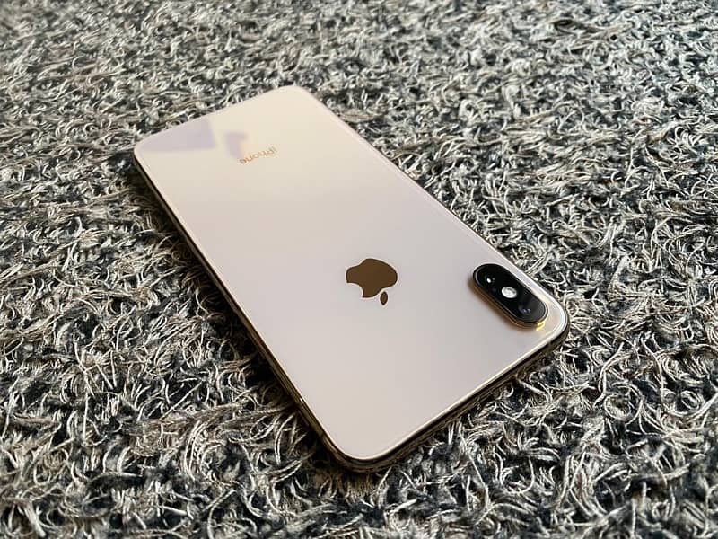 JUST LIKE NEW iPhone XS MAX 256gb Gold Complete Box Non PTA Sim Time 1