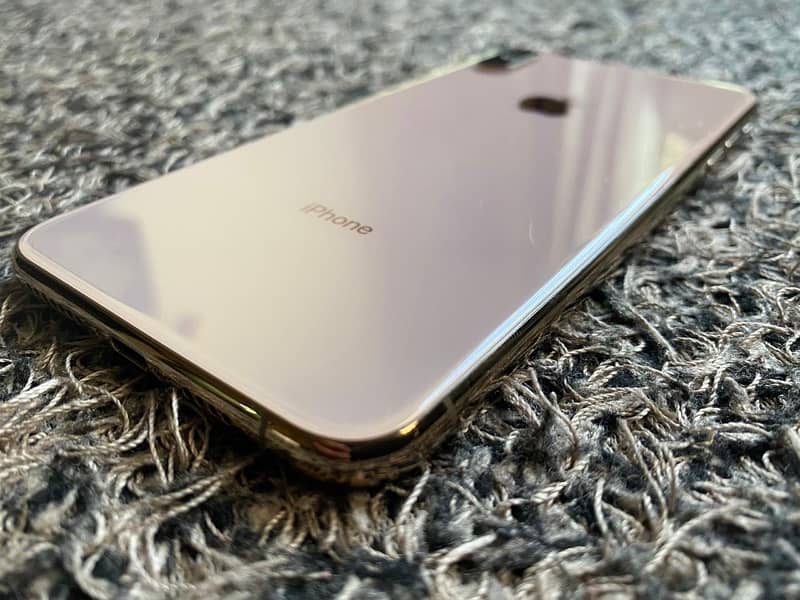 JUST LIKE NEW iPhone XS MAX 256gb Gold Complete Box Non PTA Sim Time 5