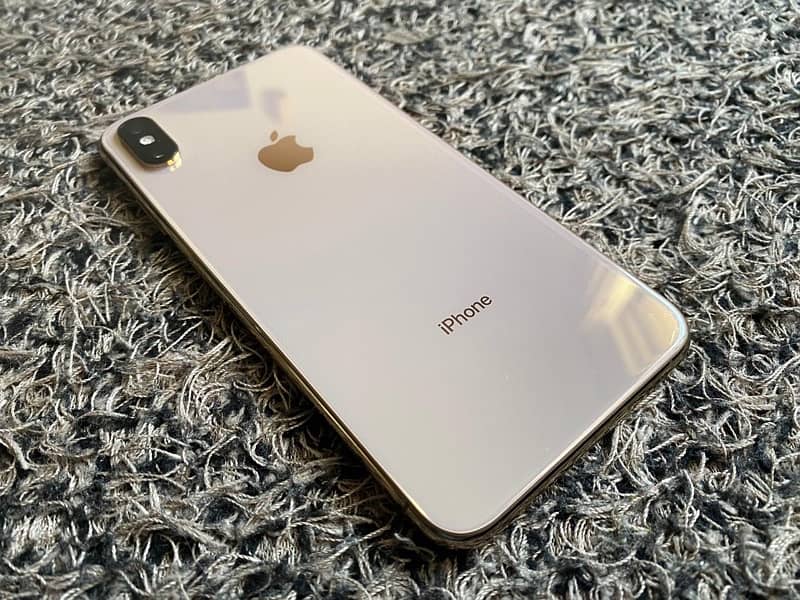 JUST LIKE NEW iPhone XS MAX 256gb Gold Complete Box Non PTA Sim Time 6