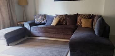 7Seater sofa set with cushions