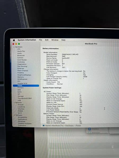 MacBook Pro, Model 2019, Core i-7, 15inch UHD,16-256, 4GB graphics 2