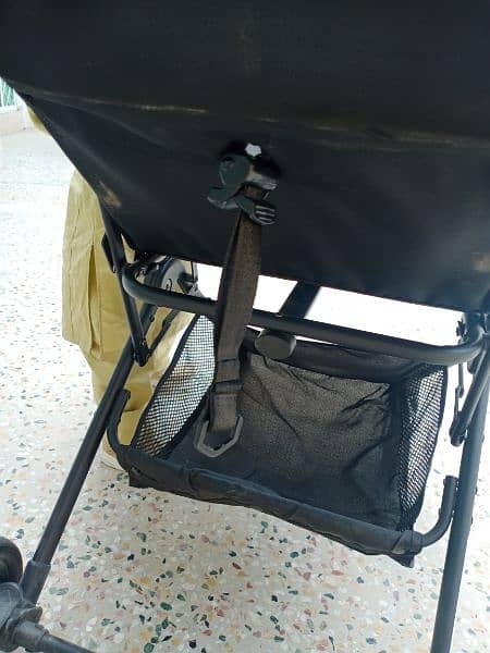 Pram/Stroller 17