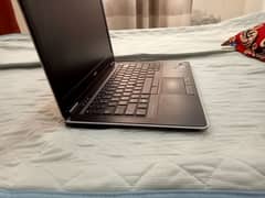 Dell latitude 7440