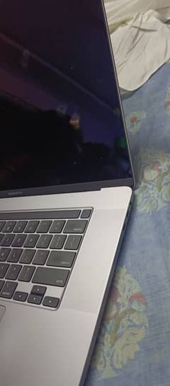 macbook pro i9