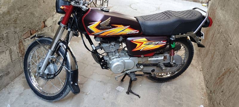 Honda 125 contact number 03212063631 0