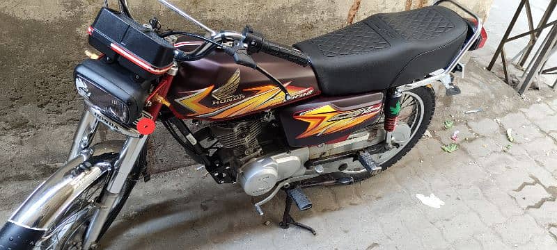 Honda 125 contact number 03212063631 4