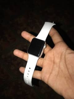 Apple Watch Series 3 UK 8gb 95 % battery health with cable