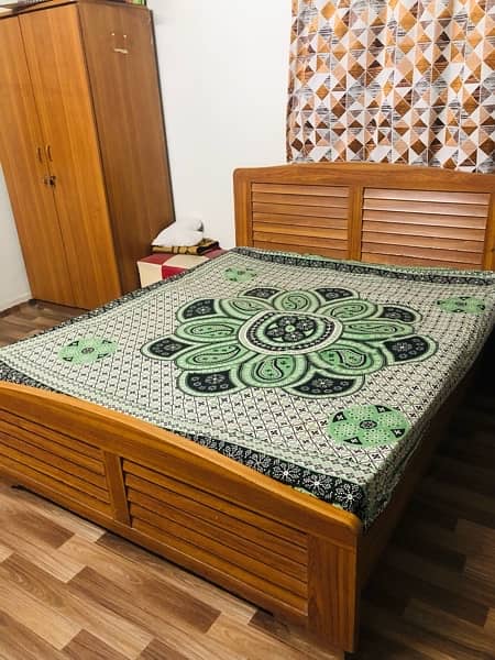 Bed with Mattress Good Condition 0