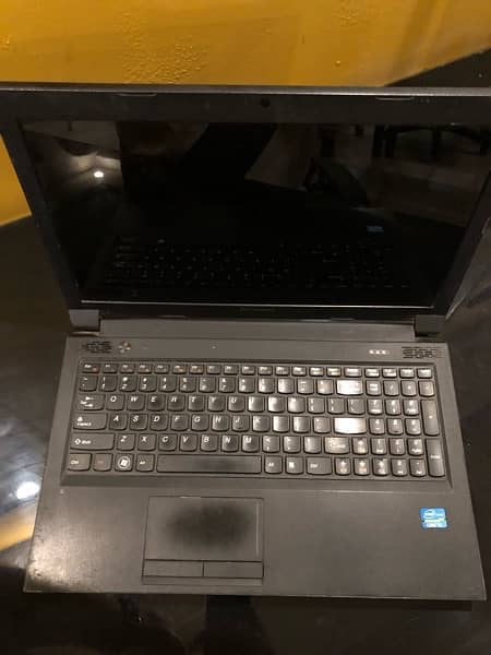 Lenovo B570e 1