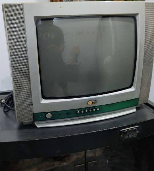 LG old 17 inch TV 1