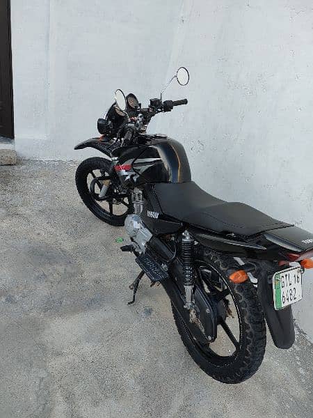 Yamaha YBR 125 G black 3