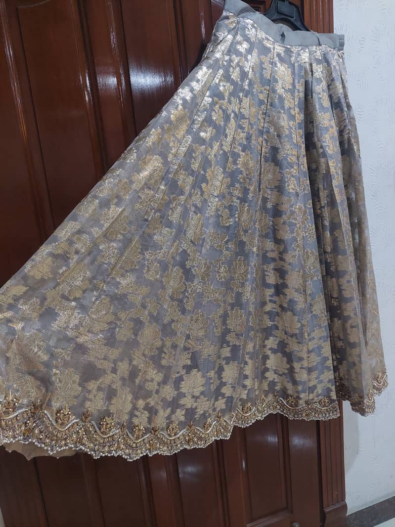 Lehnga with tail 0