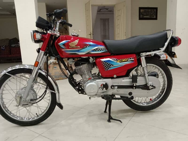 Honda CG 125 Red 2024 4